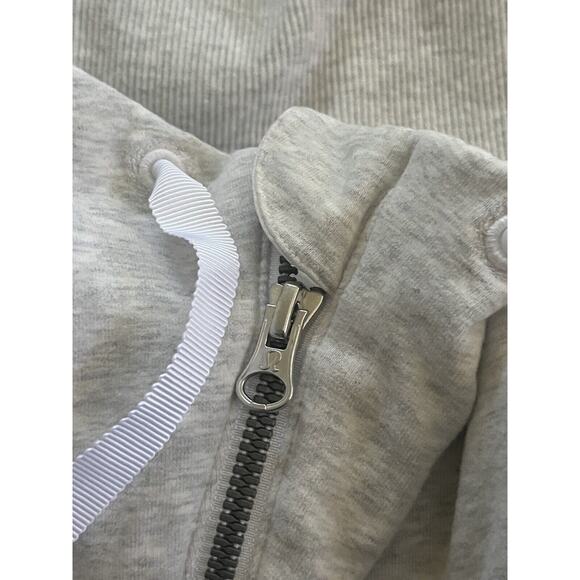 Vintage Lululemon Jacket Size 6 Gray Full Zip Jacket With Back Vent - Picture 9 of 10